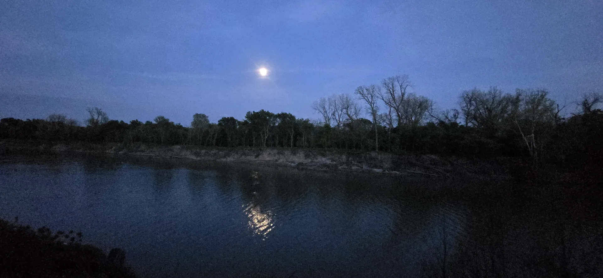 Full moon rising