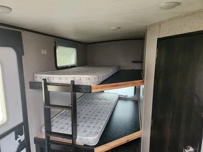 White Hawk Cabin bedroom